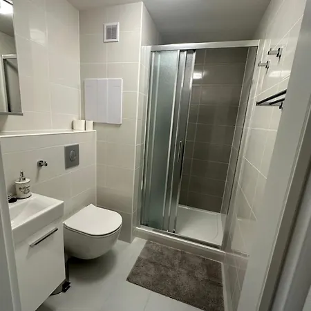U Klinovce Apartment Kovarska